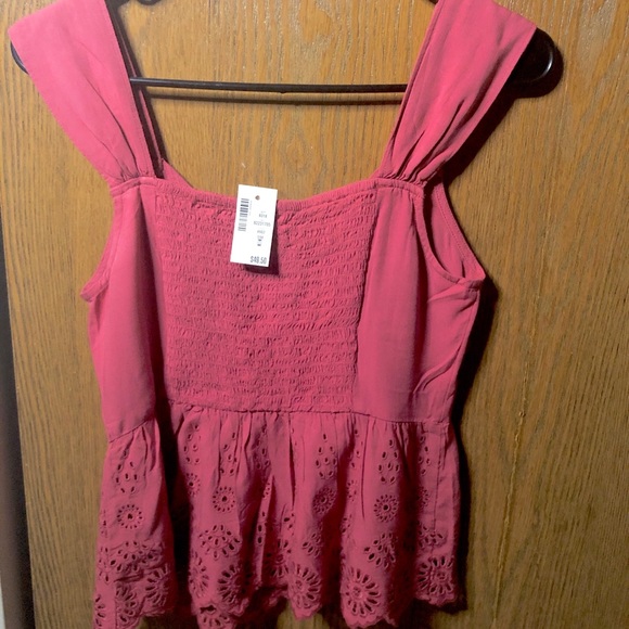 Eyelet top - Picture 2 of 4